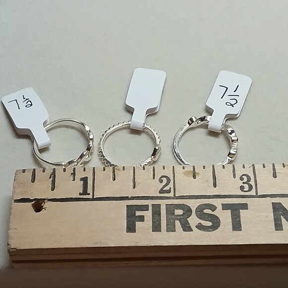 NWOT Set of 3 Fashion Jewelry Silver/White Tone Slim Womens Rings Size 7 1/2 #3 - Picture 3 of 10